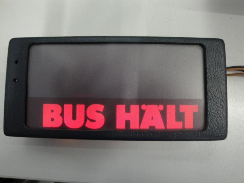 Digital-Uhr Mit Text &quot;Bus Hält&quot;