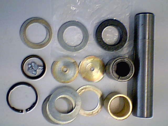 Achsschenkelbolzensatz Man