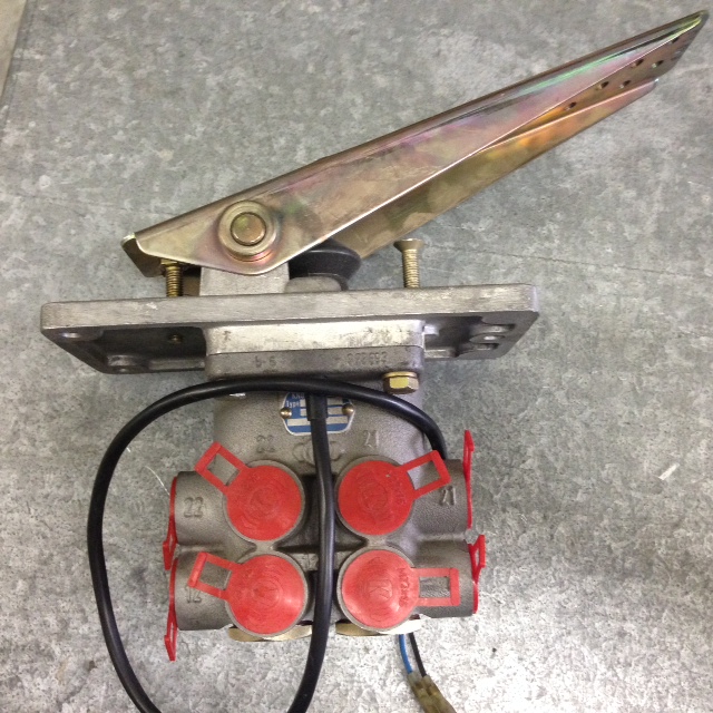 Trittplattenbremsventil