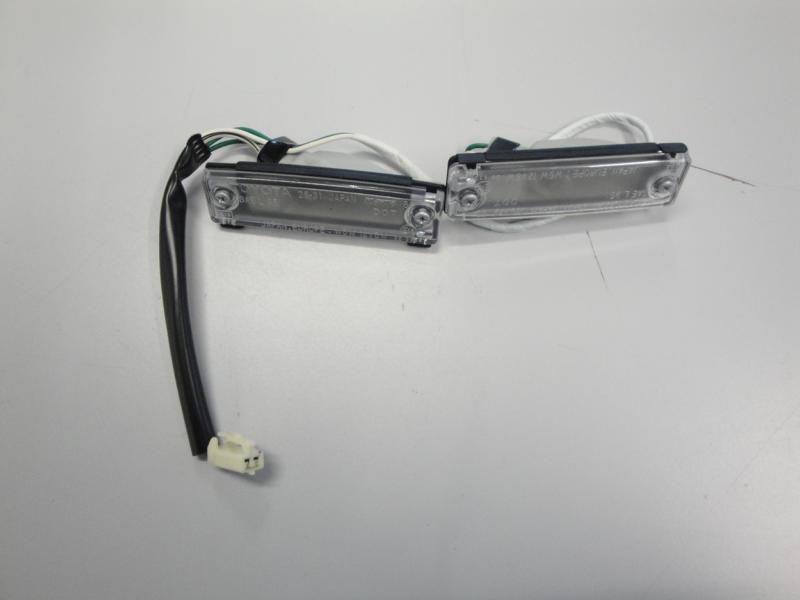 Kennzechnenleuchten Feu. PlaqToyota