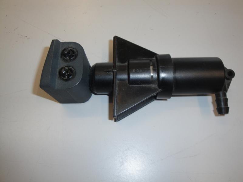 Düsen F. Scheinwerferreinigung Rechts