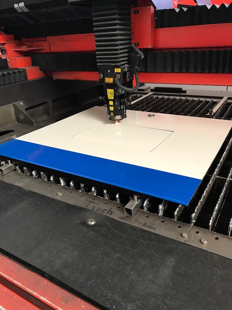 (Zusatzbelüftung Seitenklappen MAN) (Satz Seitenklappen-Ausschnitte)